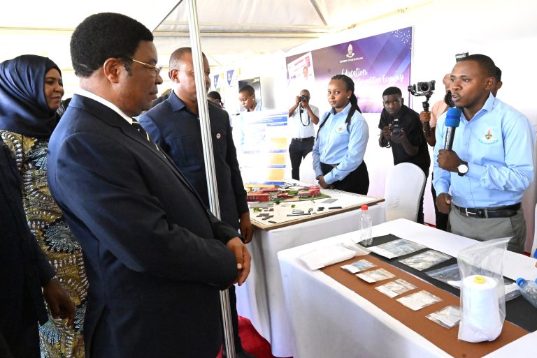 ANZISHENI MADAWATI YA SAYANSI, TEKNOLOJIA NA UBUNIFU-MAJALIWA