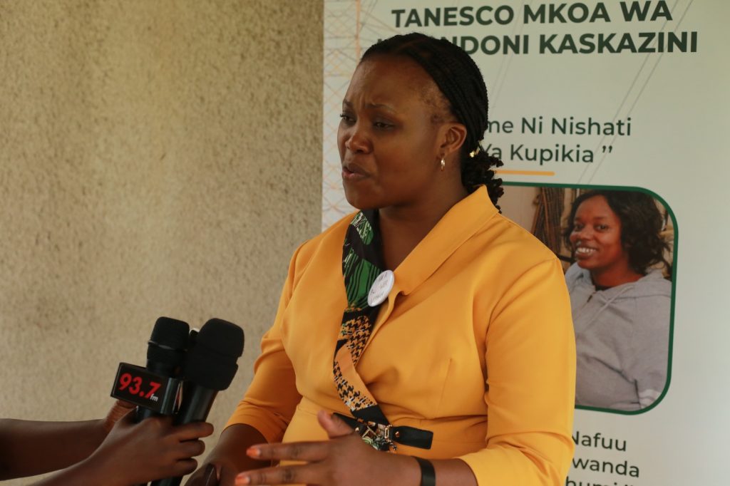 TANESCO KINONDONI KASKAZINI YAENDESHA MJADALA NA WASOMI WA CHUO KIKUU