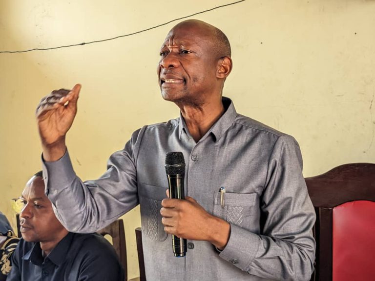 KINGEREZA KUFUNDISHWA KUANZIA DARASA LA KWANZA
