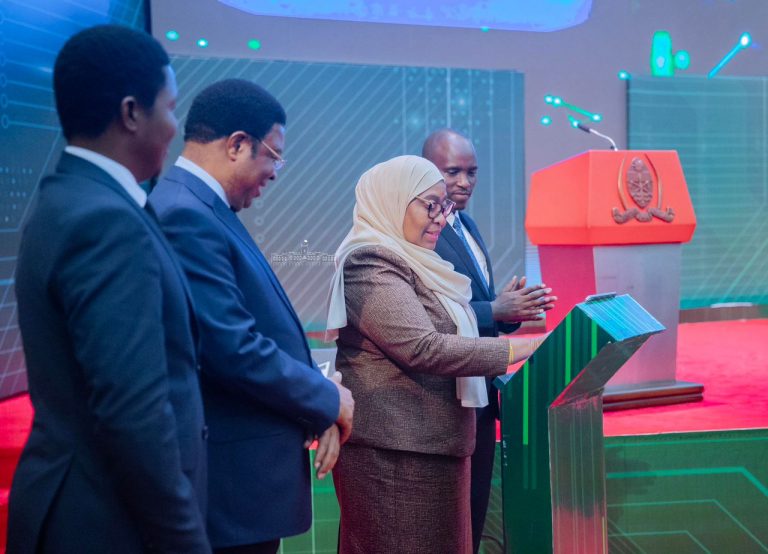 RAIS SAMIA AZINDUA MKAKATI WA TAIFA WA MATUMIZI YA NISHATI SAFI YA KUPIKIA