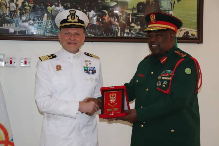 MNADHIMU MKUU WA (JWTZ) AKUTANA NA UJUMBE WA BARAZA LA MICHEZO YA MAJESHI DUNIANI (CISM)