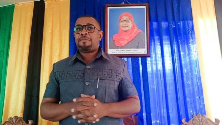 HALMASHAURI YA MJI MAFINGA WATOA ELIMU YA MPIGA KURA