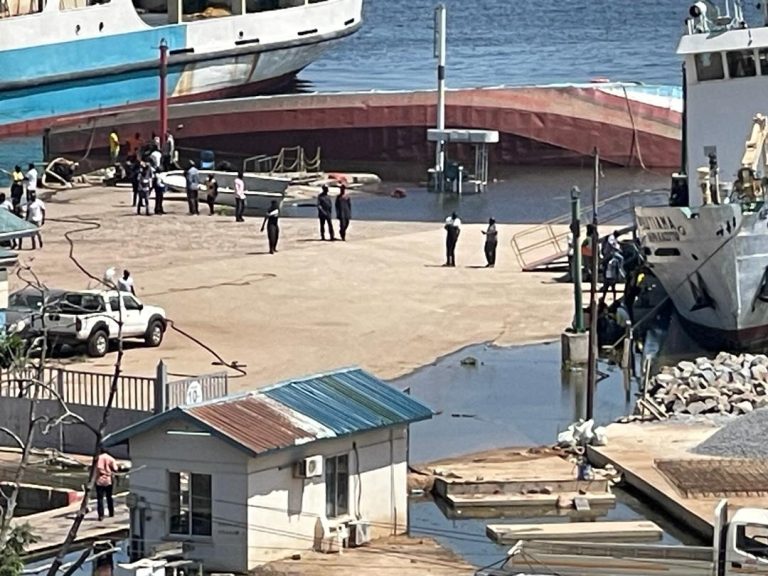 MV CLARIUS YAPINDUKA MAJINI IKIWA IMETIA NANGA BANDARI YA MWANZA KASKAZINI