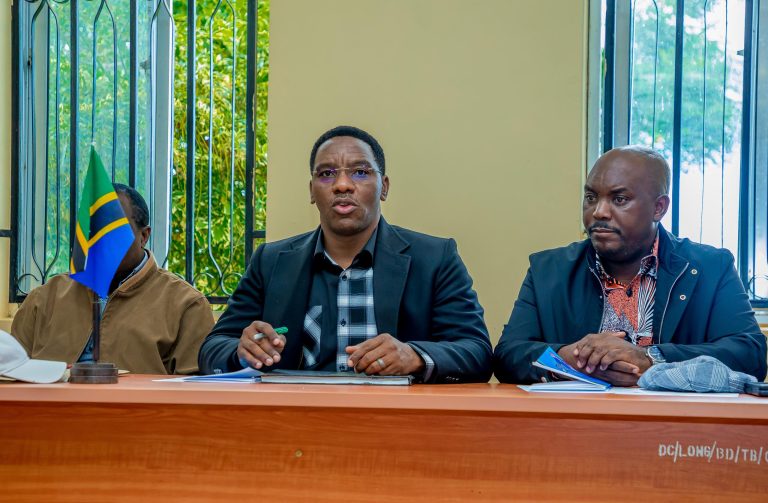 RC MAKONDA ATATUA TATIZO LA UMEME ZAHANATI YA LEREMETA – LONGIDO