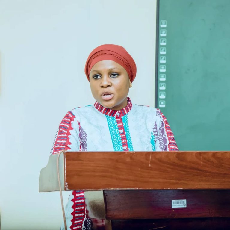 KAMATI YA BAJETI YAITAKA SERIKALI KUJENGA MAABARA ZA TEHAMA KILA SHULE