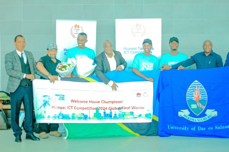 WALIOIPAISHA TANZANIA KITEHAMA WAPOKEWA KISHUJAA
