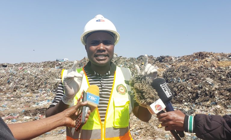 TBS KANDA YA KATI YATEKETEZA BIDHAA ZISIZO NA UBORA