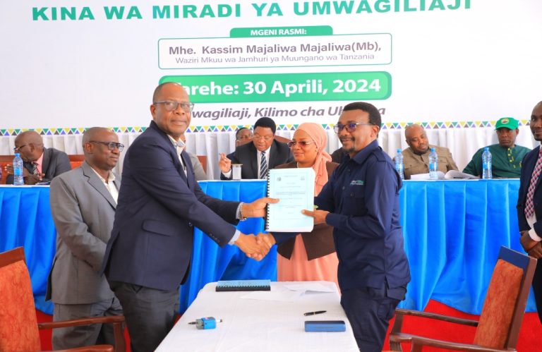 WAZIRI MKUU AWATAKA WAKANDARASI MIRADI YA UMWAGILIAJI KUZINGATIA UBORA