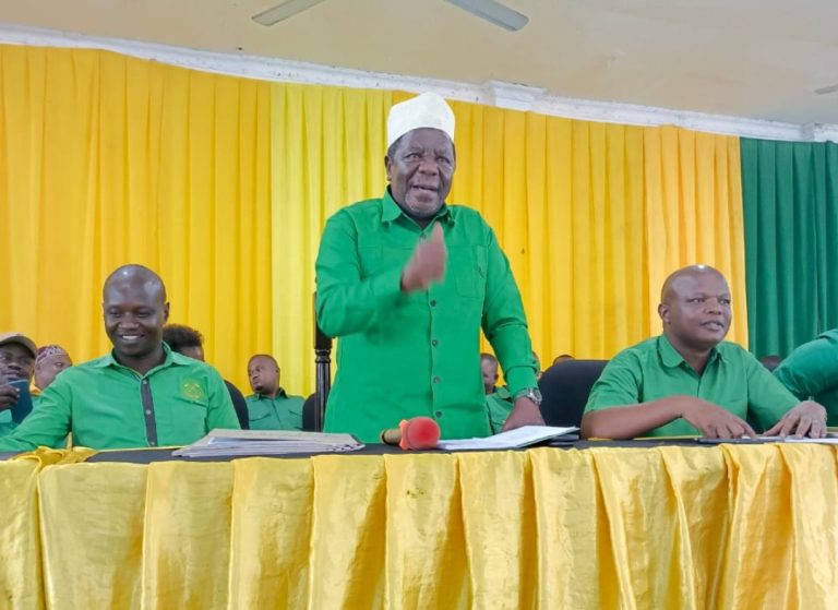 MLAO AWAGEUKIA MADIWANI WAWE NA MAADILI NA KUACHA KUTUMIA MITANDAO YA KIJAMII VIBAYA, ATAKAEBAINIKA AJADILIWE
