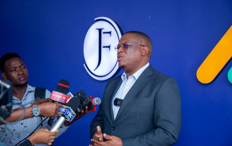 WIZARA, TCRA, MAELEZO KUJADILIANA NAMNA YA KUJIBU TAARIFA ZA MITANDAONI