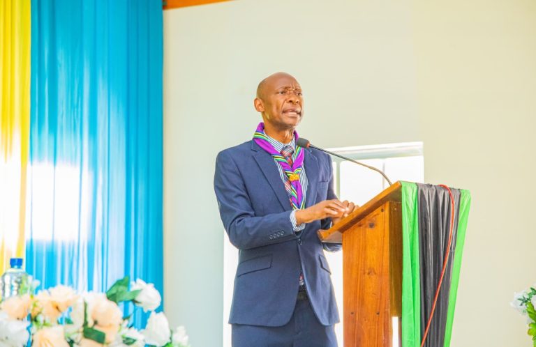 MSINGI WA MAENDELEO KATIKA NCHI YETU UMEBEBWA NA WALIMU.