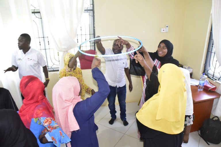 MITAZAMO YA DINI NA USHIRIKI WA WANAWAKE MICHEZON