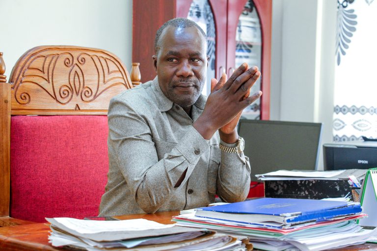 WASTAAFU WAASWA KUWA MAKINI NA MATAPELI