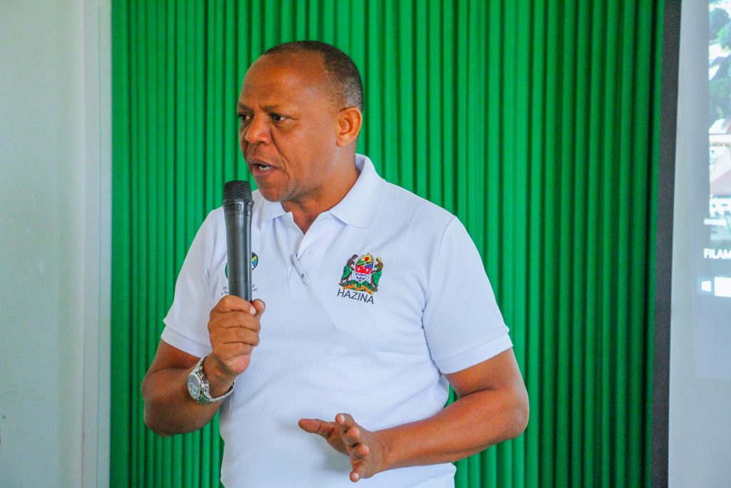 WAJASIRIAMALI WADOGO WAPATA ELIMU YA FEDHA SUMBAWANGA