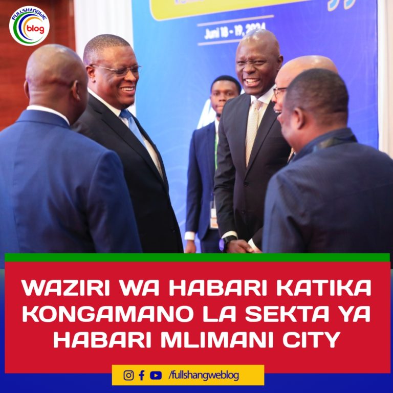 WAZIRI WA HABARI KATIKA KONGAMANO LA SEKTA YA HABARI MLIMANI CITY