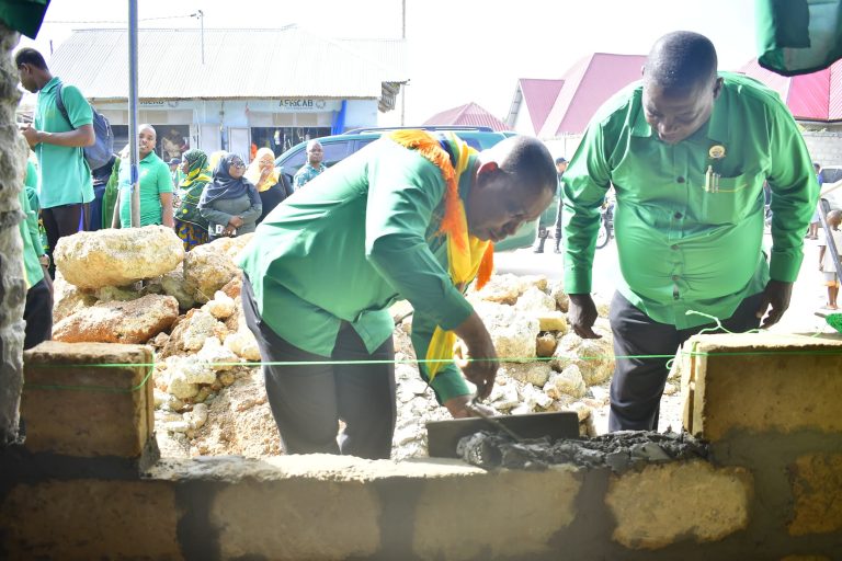 DKT.DIMWA: AAGIZA WATENDAJI NA VIONGOZI KURATIBU KERO ZA WANANCHI.