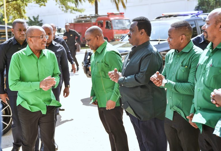 MAKAMU MWENYEKITI WA CCM ZANZIBAR MHE.DK. MWINYI AONGOZA KIKAO CHA KAWAIDA CHA KAMATI MAALUM YA HALMASHAURI YA CCM ZANZIBAR
