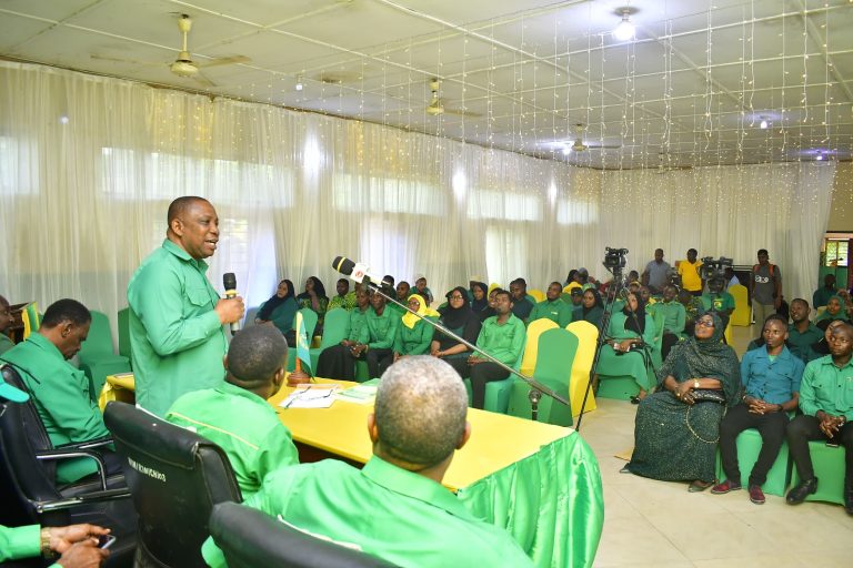 CCM Z’BAR KUWASILISHA PENDEKEZO LA DK.MWINYI KUONGOZA NCHI KWA MIAKA 7