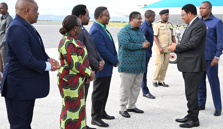 WAZIRI MKUU ATOA MAAGIZO KWA WATUMISHI WA UMMA