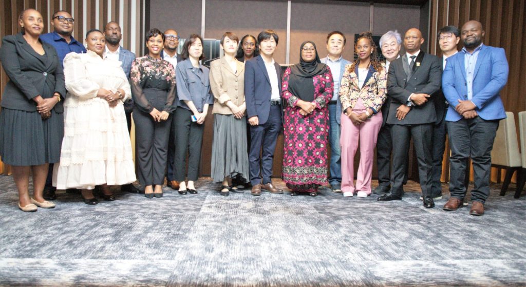 WASANII WA TANZANIA NA KOREA KUCHEZA FILAMU KWA PAMOJA