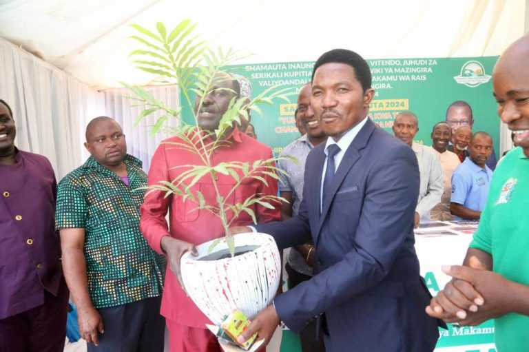 WAZIRI JAFO ATEMBELEA MABANDA YA MAONESHO YA SIKU YA MAZINGIRA JIJINI DODOMA