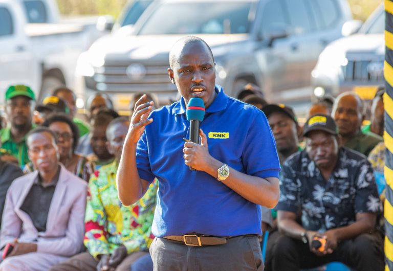 WATENDAJI SERIKALINI WATAKIWA KUSIKILIZA NA KUTATUA KERO ZA WANANCHI