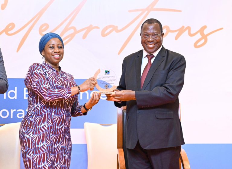 ACHENI MATUMIZI HOLELA YA DAWA – WAZIRI UMMY