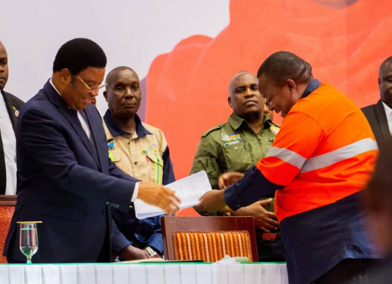 MADINI, TAMISEMI PITIENI SHERIA NDOGO KUONDOA USUMBUFU KWA WACHIMBAJI WADOGO-MAJALIWA