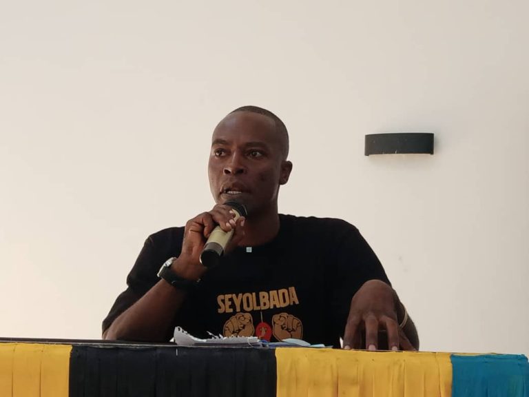 MAKALA: ALIYEKUWA MRAIBU KWA MIAKA 21 ,AANZISHA ASASI SEYOLBADA ILI KUIKOMBOA JAMII
