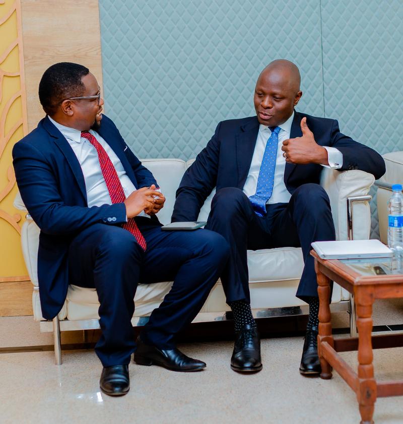 WAMILIKI VYOMBO VYA HABARI WATAKIWA KUWALIPA WAFANYAKAZI WAO, KUWAPA MIKATABA