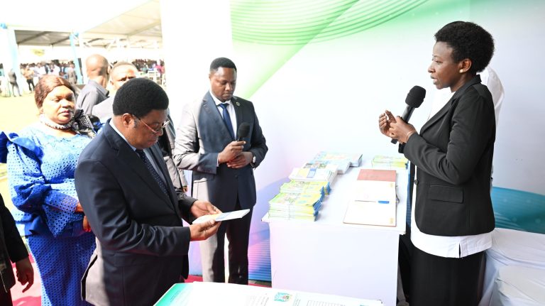 WAZIRI MKUU MUWAKILISHA RAIS SAMIA MAADHIMISHO YA SIKU YA KUPIGA VITA DAWA ZA KULEVYA