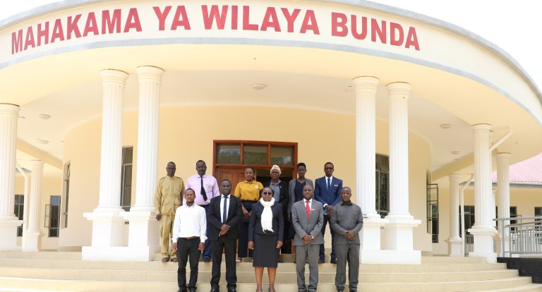 KAIMU AFISA MTENDAJI KATA AHUKUMIWA KWENDA JELA MIAKA MITATU KWA MAKOSA YA KUOMBA NA KUPOKEA RUSHWA