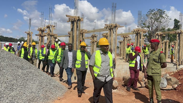 BILONI 22 KUWEKA LAMI BARABARA 20 ZA MJI WA SONGEA