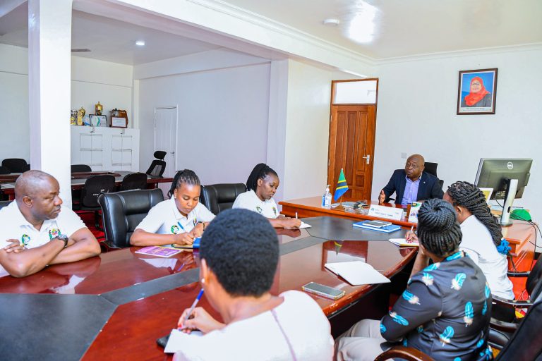 FURSA YA ELIMU YA FEDHA YAWAFIKIA WANANCHI SHINYANGA.