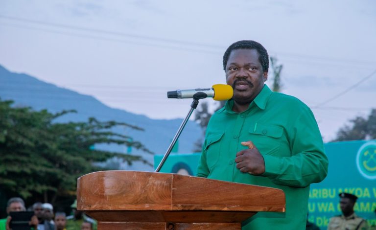 DKT. EMMANUEL NCHIMBI AHUTUBIA WANANCHI BABATI MANYARA