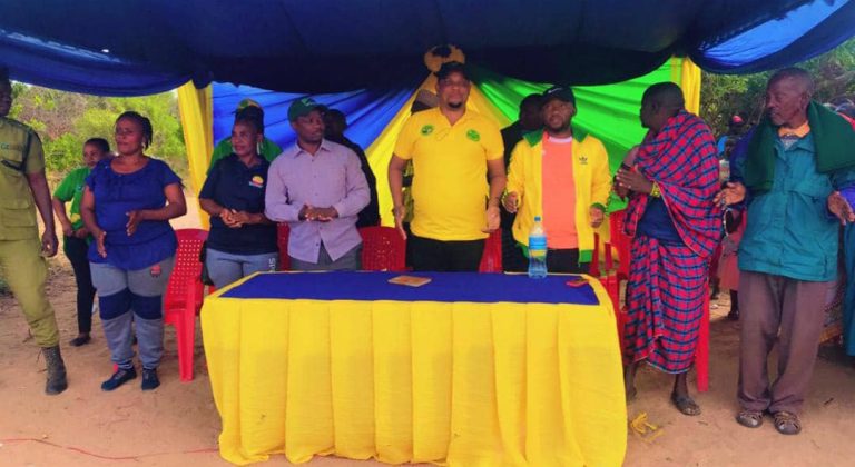 DAVID MATHAYO AWATAKA VIJANA KUTUMIA SOKA KWA MAENDELEO
