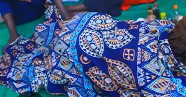 JAMAA KAMFUMANIA MKEWE NA MTOTO WA KAMBO WAKIWA WAMEGANDANA