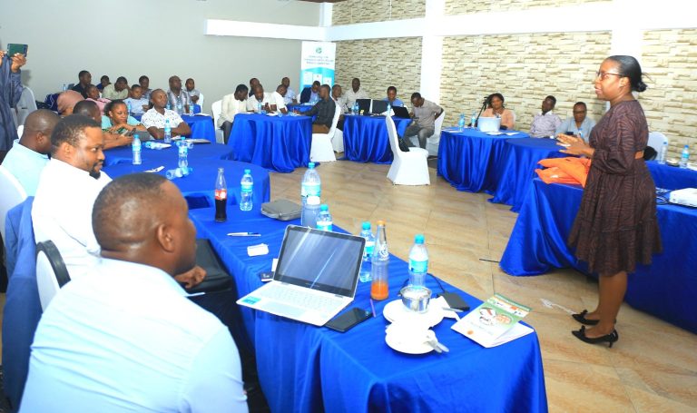 EMEDO, TMA WAONGEZA NGUVU KUISAIDIA JAMII KUTOZAMA MAJI