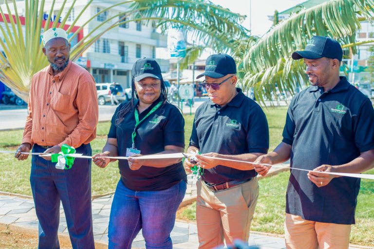 AKIBA COMMERCIAL BANK PLC YAAZIMISHA SIKU YA MAZINGIRA DUNIANI KWA KUZINDUA VIUNGA VILIVYOBORESHWA VYA INDEPENDENCE SQUARE, DODOMA