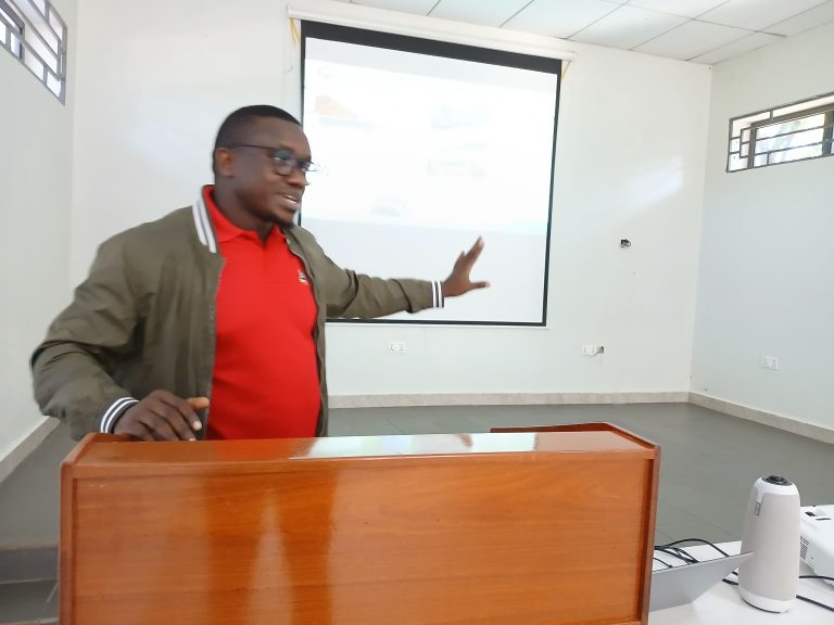 WANAHABARI MKOANI TABORA WATAKIWA KUWAELIMISHA WANANCHI JUU YA UMUHIMU MRADI WA BOMBA LA MAFUTA GHAF