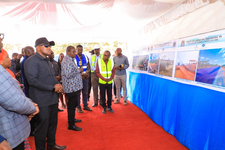 DKT. MPANGO AAGIZA KUKAMILIKA UJENZI WA BARABARA YA MALAGARASI – UVINZA IFIKAPO MACHI 2025.