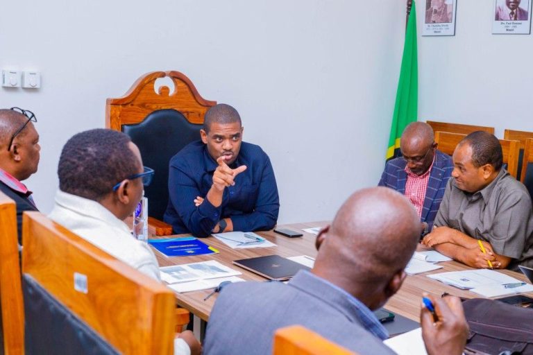 WAZIRI NDEJEMBI AKUTANA NA WARATIBU WA MIRADI YA WIZARA YA ARDHI