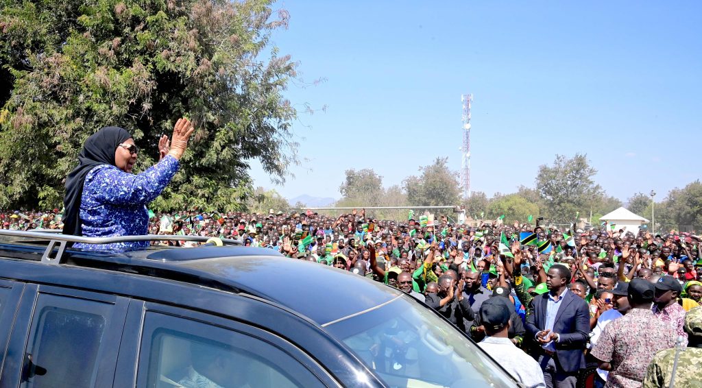RAIS SAMIA AZUNGUMZA NA WANANCHI WA MPIMBWE JIMBO LA KAVUU MKOANI KATAVI