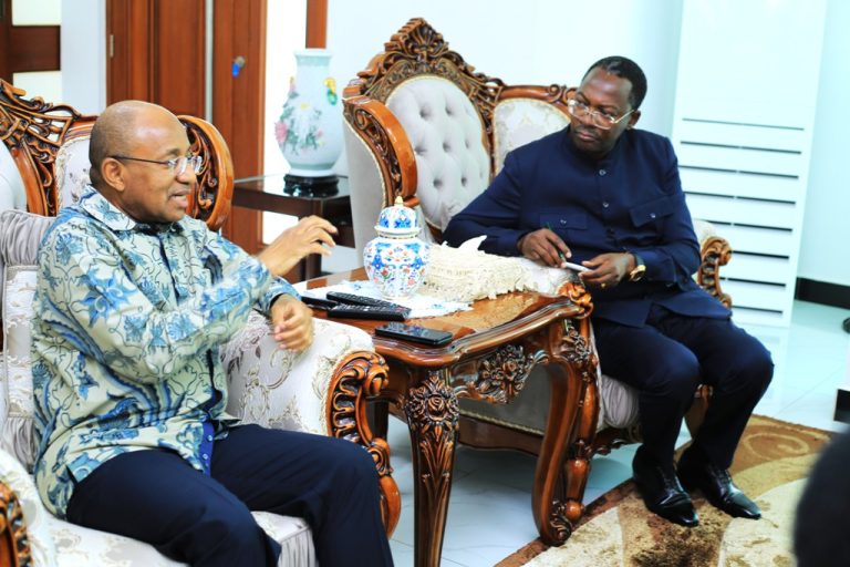 RAIS MWINYI ATETA NA WAZIRI SIMBACHAWENE
