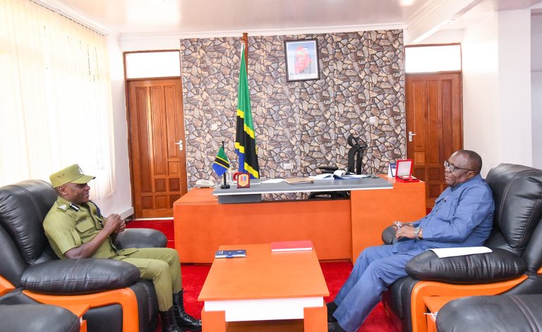 IGP WAMBURA AFANYA ZIARA SHINYANGA
