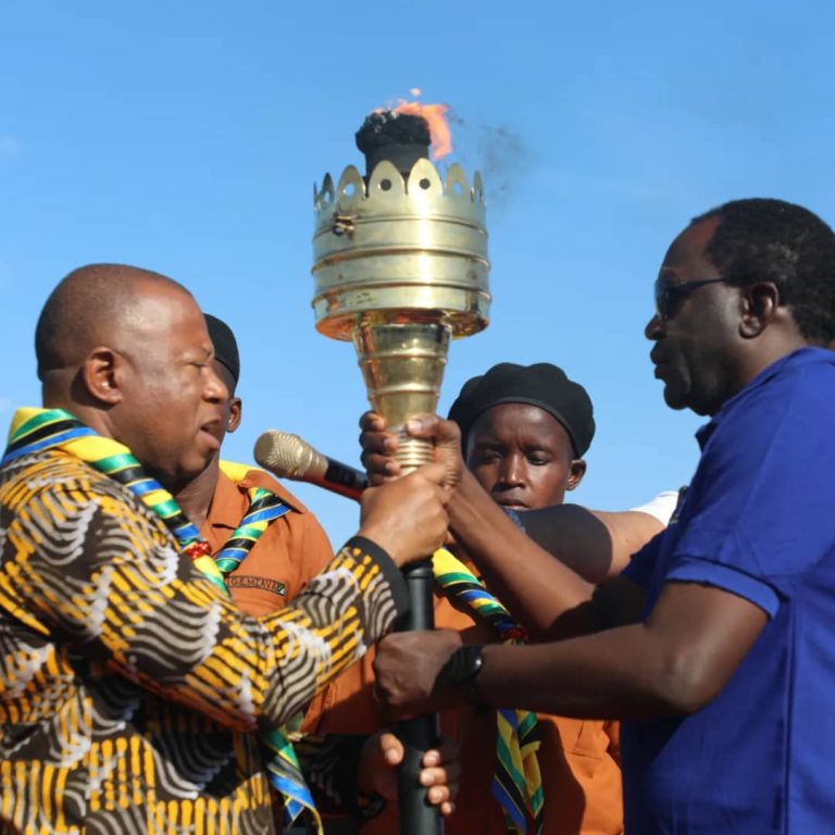 MWENGE WA UHURU WATEMBELEA NA KUFUNGUA MIRADI 7 KATIKA JIJI LA DODOMA