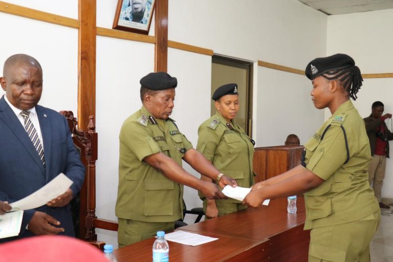 ASKARI POLISI WALIOHITIMU MAFUNZO YA UDEREVA WATAKIWA KUZINGATIA SHERIA.