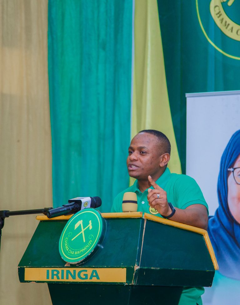 COMRED KAWAIDA ASISITIZA UMUHIMU WA VIONGOZI UVCCM KUISHI KATIKA MISINGI YA UONGOZI