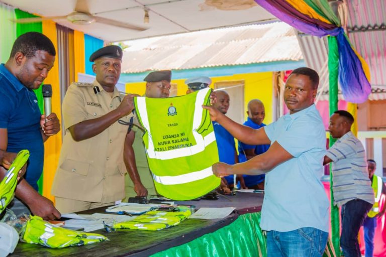 JESHI LA POLISI TANGA LAPONGEZA AMEND NA UBALOZI WA USWISS