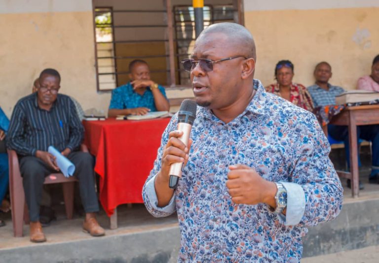 DIWANI KIMWANGA AZUNGUMZA NA WAZAZI HOFU UTEKAJI WA WATOTO